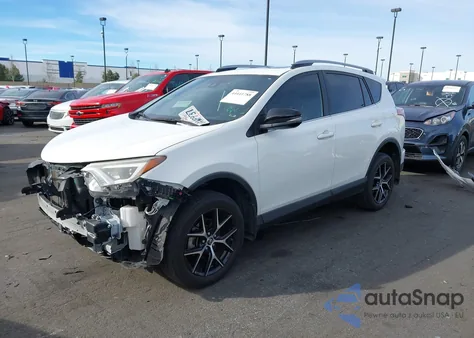2017 Toyota Rav4 Se z USA, uszkodzony, nr VIN JTMNFREV2HJ706115